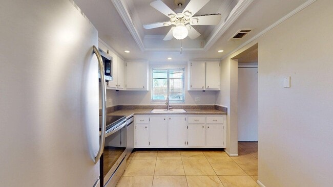 Foto del edificio - 4121 Heron Way