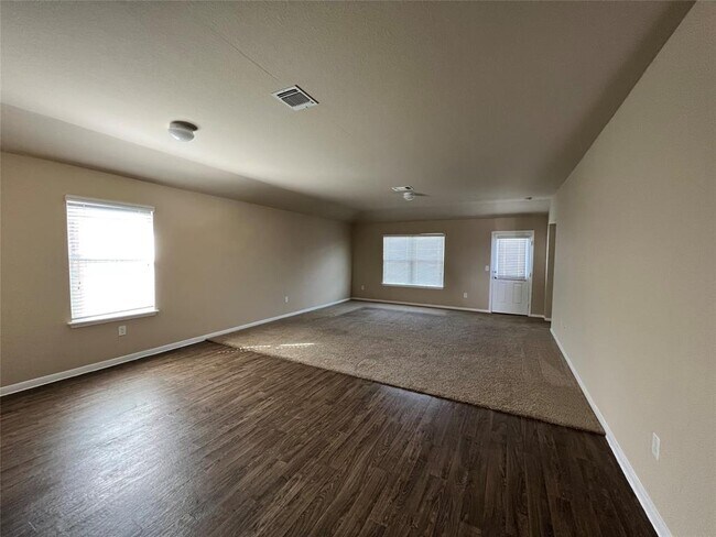 Building Photo - 13024 Kearns Dr