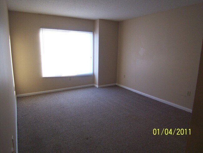 Foto del edificio - 1600 Park Cir