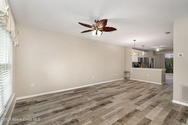 Foto del edificio - 1382 Hampton Park Ln