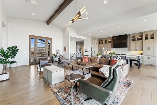 Foto del edificio - 3450 Ridgeway Dr