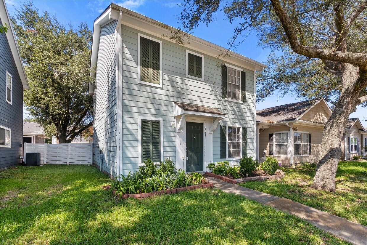 Foto principal - 15835 S Alley Ct