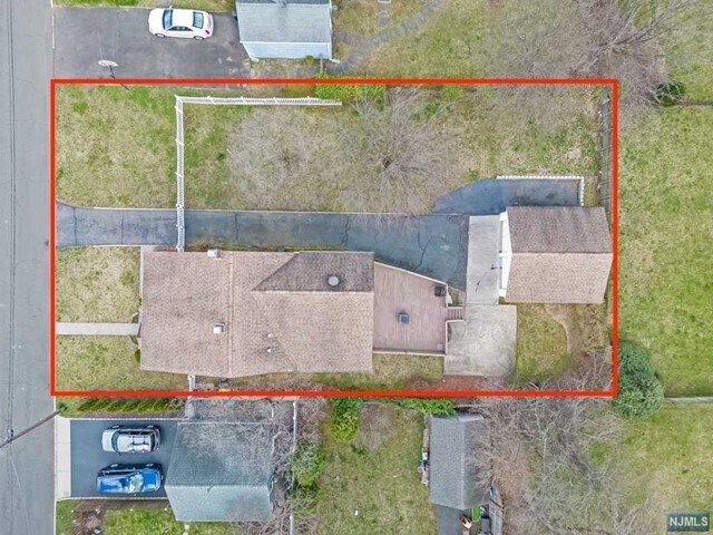 Building Photo - 653 Princeton St