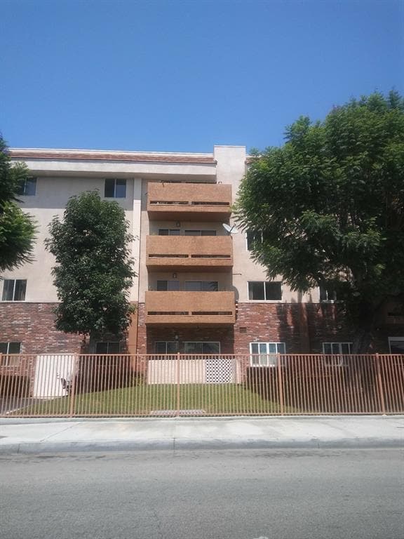 Foto del edificio - 14129 Adoree St