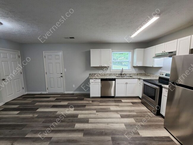 Building Photo - 534 Chestnut Ln