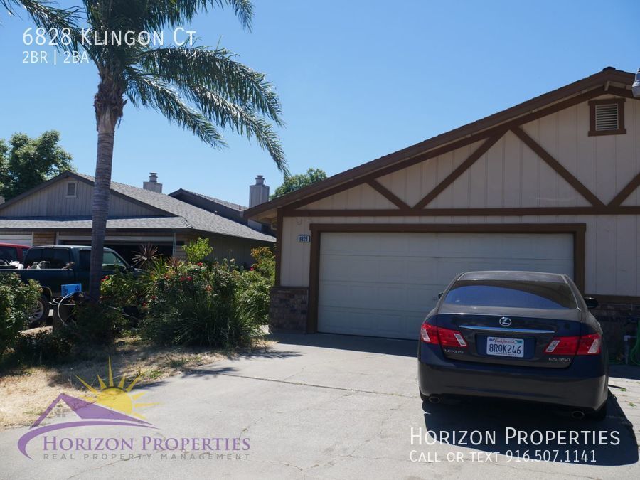 Primary Photo - 2 Bed 2 Bath 1,000sqft Duplex in Sacramento