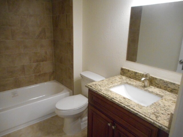 Foto del edificio - 1st Floor Unit overlooking the Preserve- 2/2 Condo in the Enclave