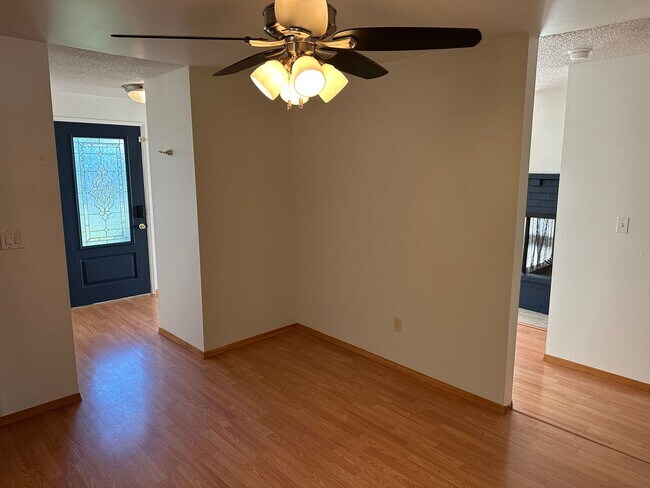 Foto del edificio - 3735 N Baltimore St