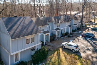 Building Photo - 143 La Vista Ln