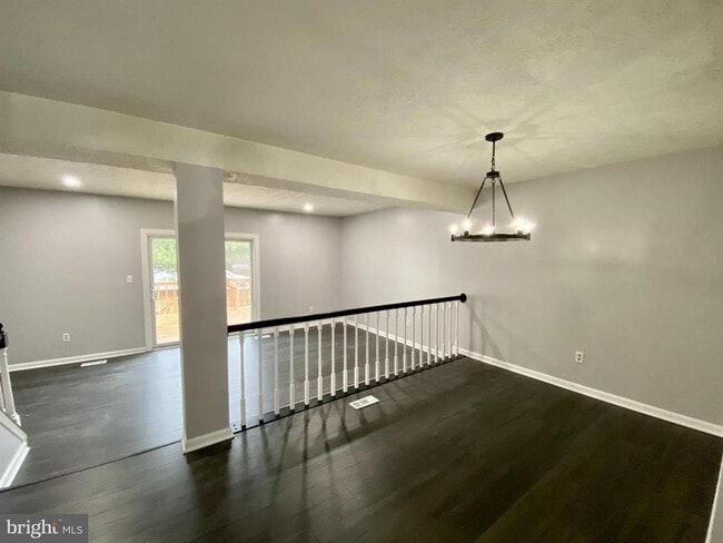 Building Photo - 24 Oak Crest Ct