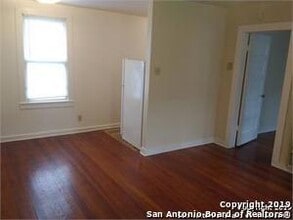 Building Photo - 221 W Magnolia Ave