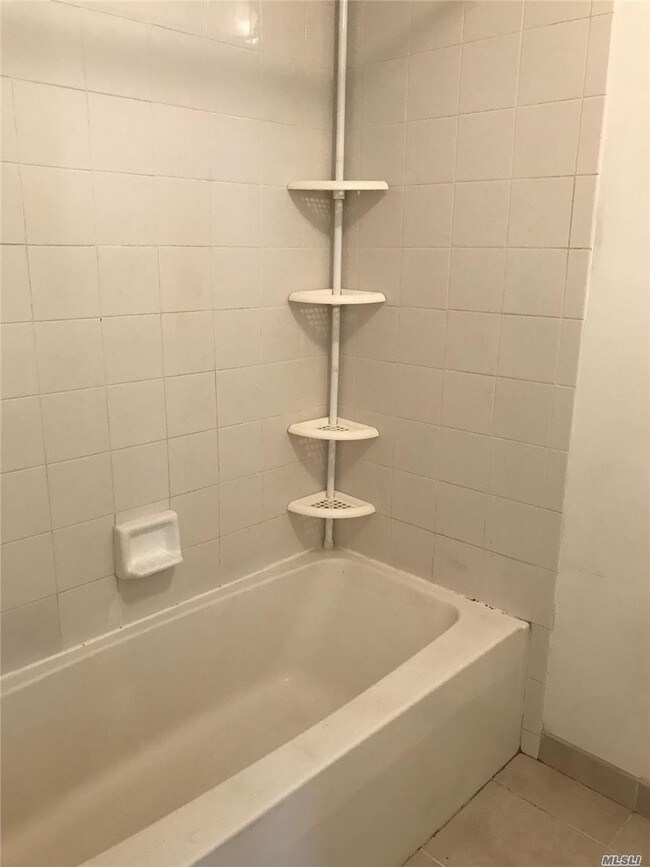 Foto del edificio - 60-29-60-59 59th Ave