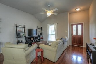 Building Photo - 19922 Braecove Cir