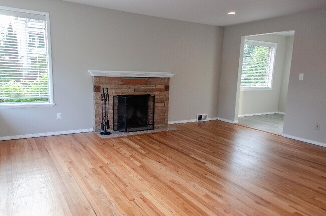 Building Photo - 3001 NW 85th St