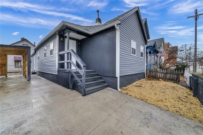 Foto del edificio - 2160 Fulton Rd