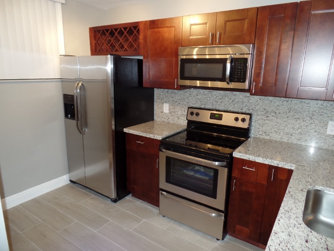 Photo - 109 Lake Emerald Dr Apartment