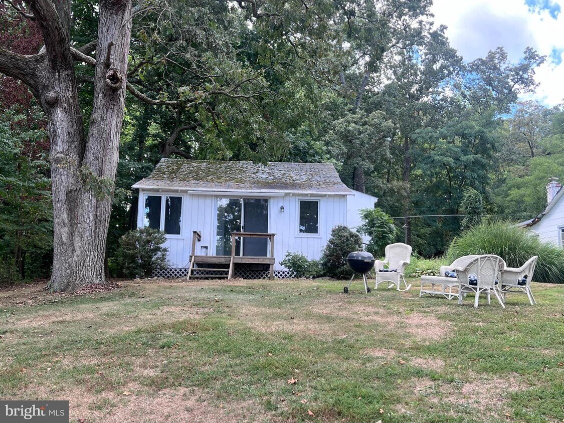 Primary Photo - 1 Punte Ln