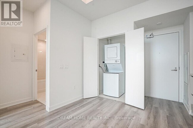 Photo du bâtiment - 238-3238 Simcoe St