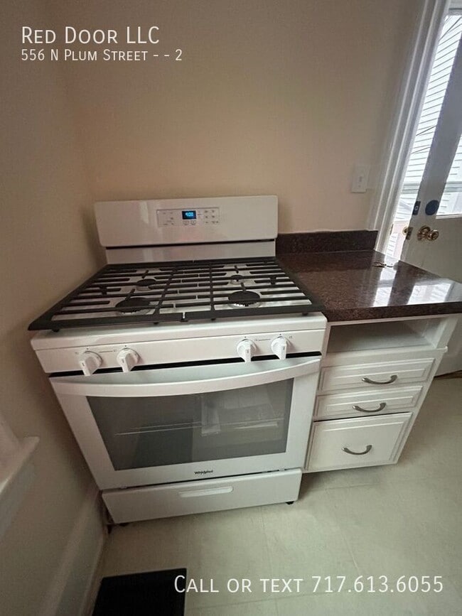 Foto del edificio - 556 N Plum St