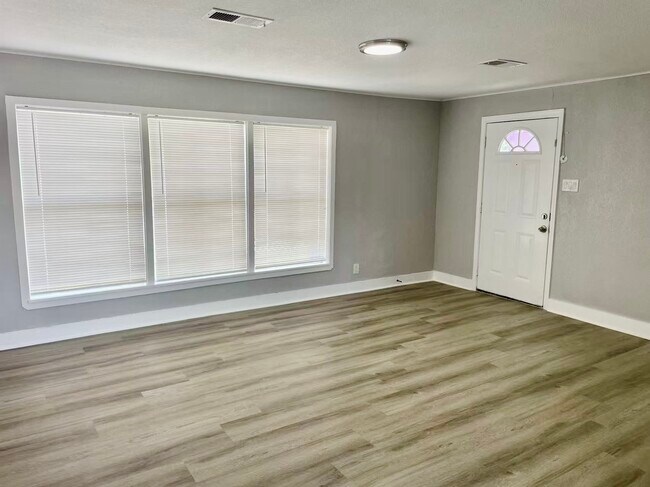 Foto del edificio - 906 Fields St