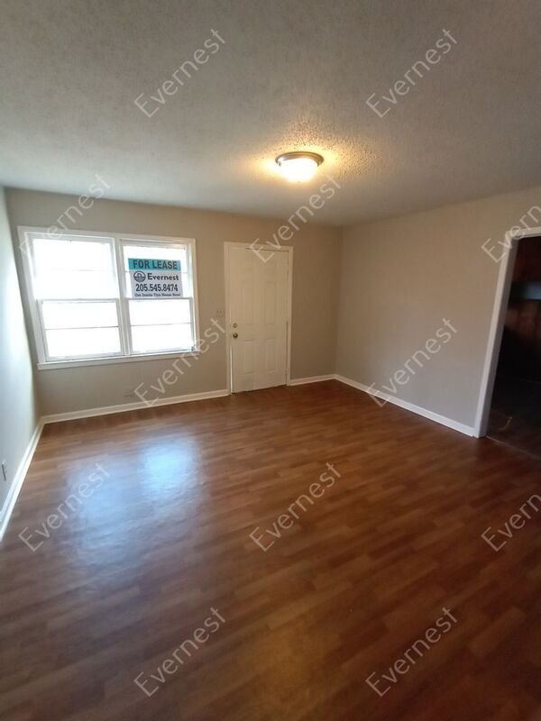 Building Photo - 7136 Paris Ave