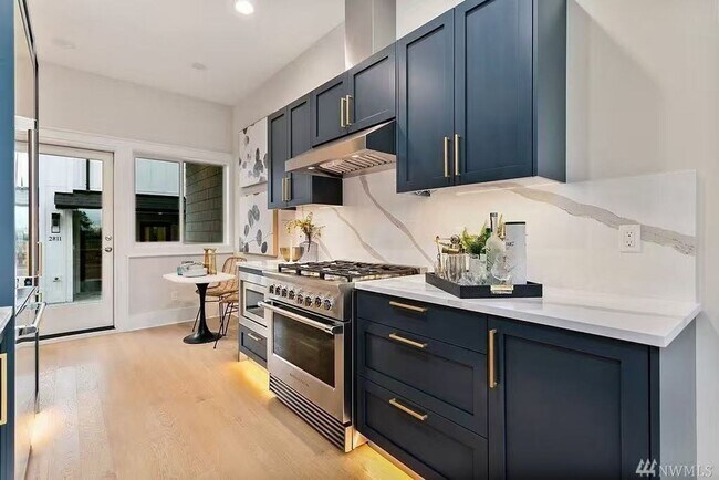 Foto del edificio - 2815 4th Ave W
