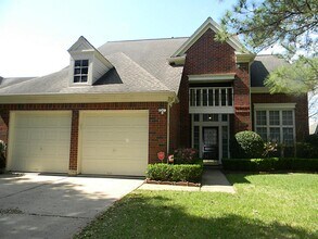 Building Photo - 2322 Edgewood Dr