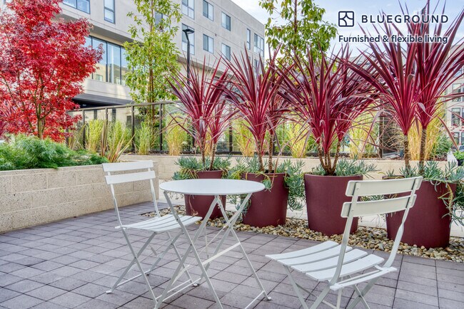 Foto del edificio - 2260 W El Camino Real