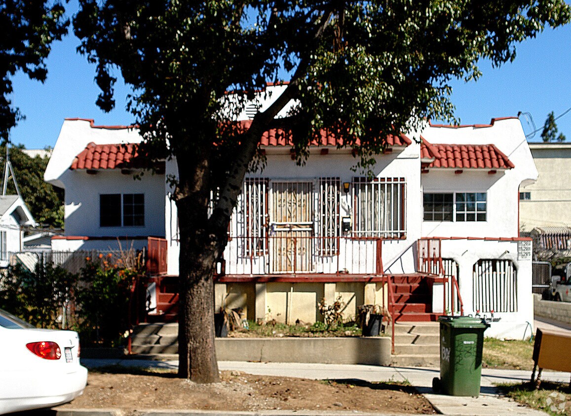 Foto del edificio - 1528-1530 Alexandria Ave