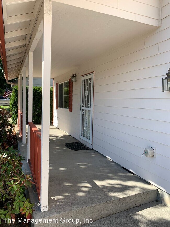 Foto del edificio - 4 br, 2.5 bath House - 16302 NE 13th Street