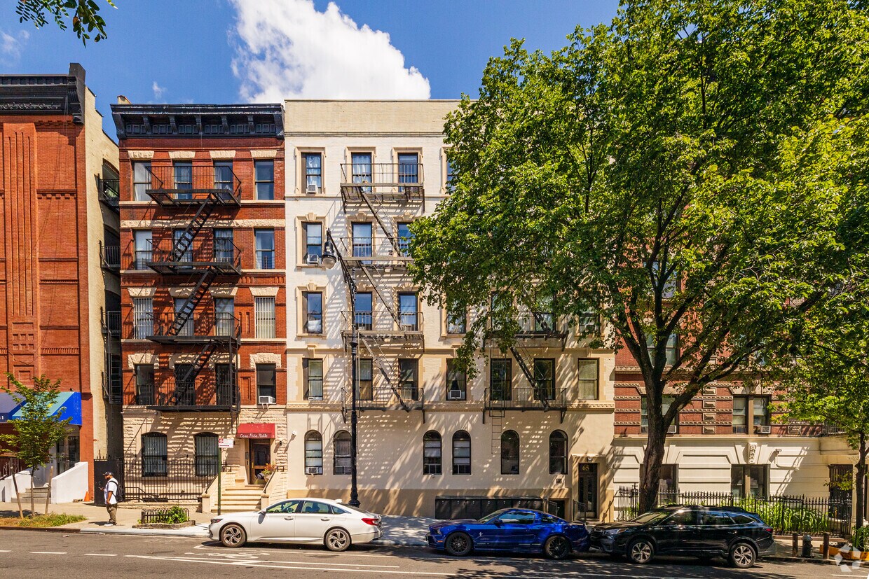 Primary Photo - 65 W 106th St