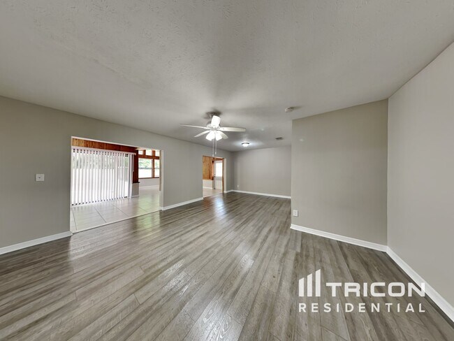 Foto del edificio - 14314 Ravenwood Lane Tampa FL