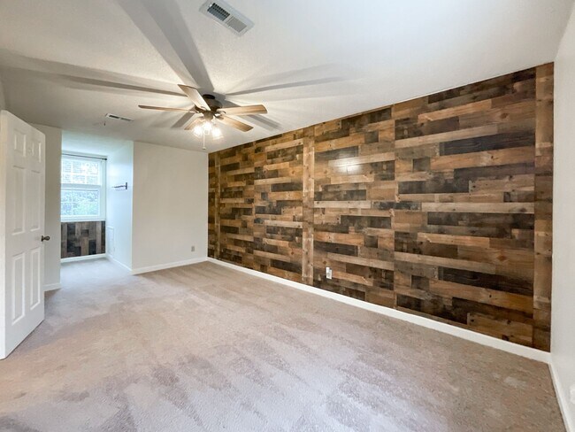 Foto del edificio - Experience Luxury Living: Welcome to a Chi...