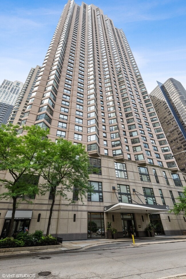 Building Photo - 401 E Ontario St
