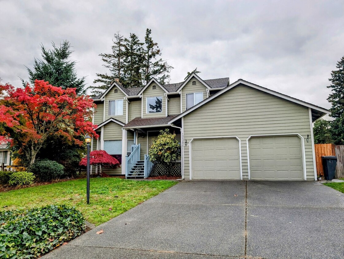 Foto principal - Luxury South Tacoma Home For Rent - Corner...