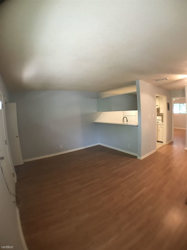 Building Photo - 5001 Bull Creek Rd