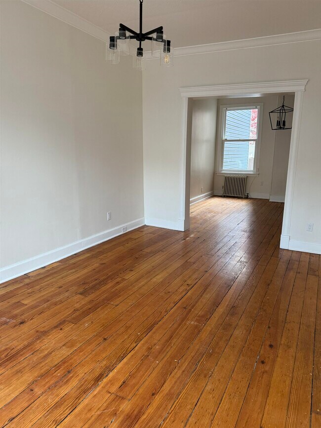 Foto del edificio - 664 Palisade Ave