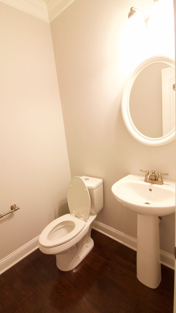 Foto del edificio - Breathtaking 2 Bd/2.5 Baths End-Unit Townh...