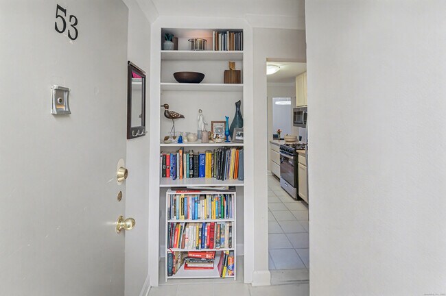 Foto del edificio - 53 Lawson Ln