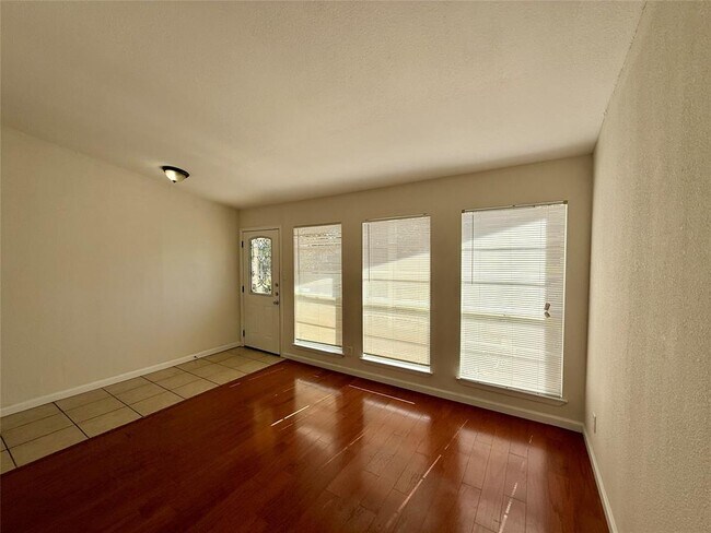 Foto del edificio - 1507 Big Meadow Dr