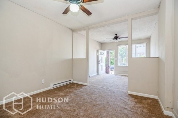 Building Photo - AVAILABLE NOW! - 202 W Pine St, Mahanoy Ci...
