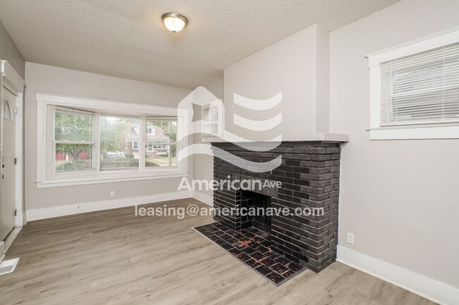 Building Photo - 656 S 42nd St