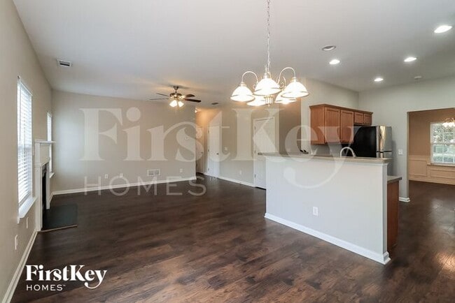 Building Photo - 314 Tuggle Ct