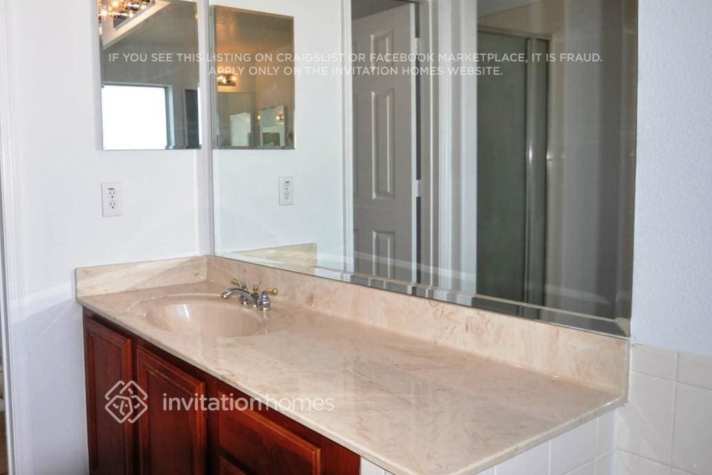 Foto del edificio - 14612 Chloe Ct