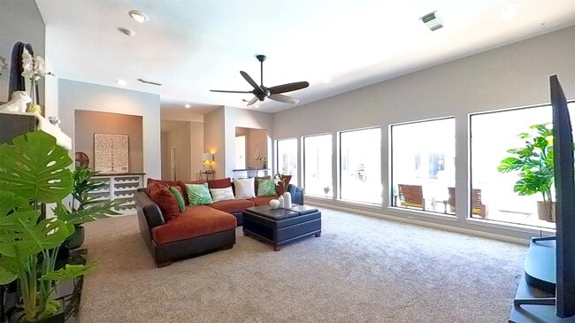 Building Photo - 3339 Country Club Blvd