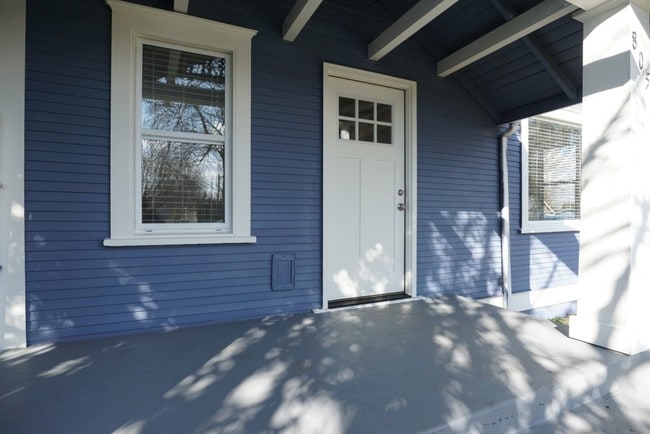 Building Photo - House in Tacoma