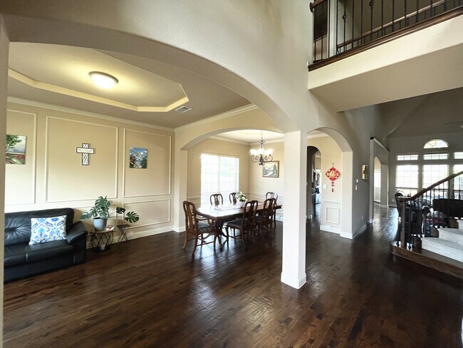 Building Photo - 3030 McGregor Drive