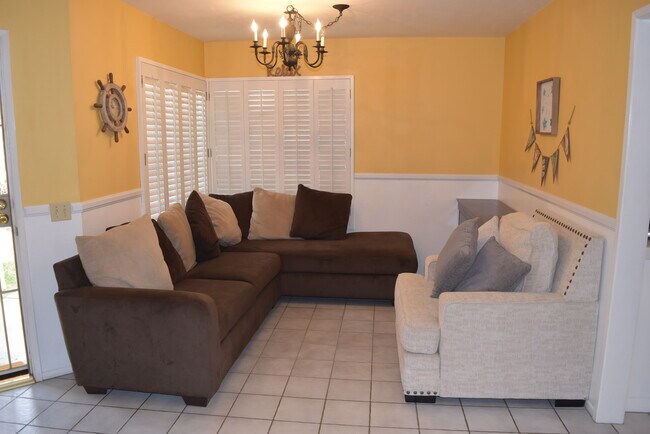 Foto del edificio - 12557 Spindletop Rd