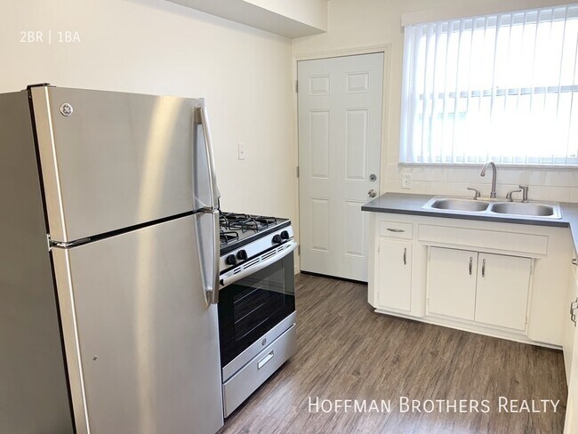 Foto del edificio - 5844 Condon Ave