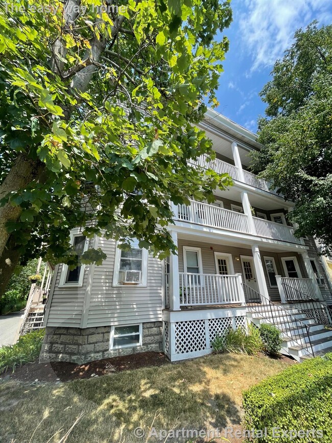 Building Photo - 40 Linden Ave
